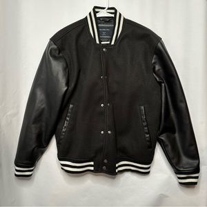 Abercrombie and Fitch Men’s S Varsity BomberJacket Black